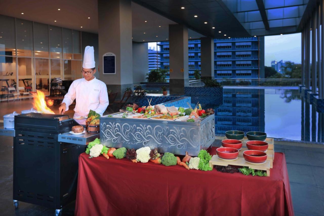 Aston Kartika Grogol Hotel & Conference Center Jakarta Ngoại thất bức ảnh