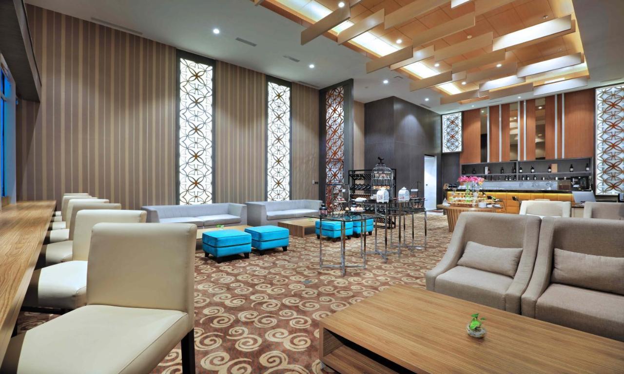 Aston Kartika Grogol Hotel & Conference Center Jakarta Ngoại thất bức ảnh